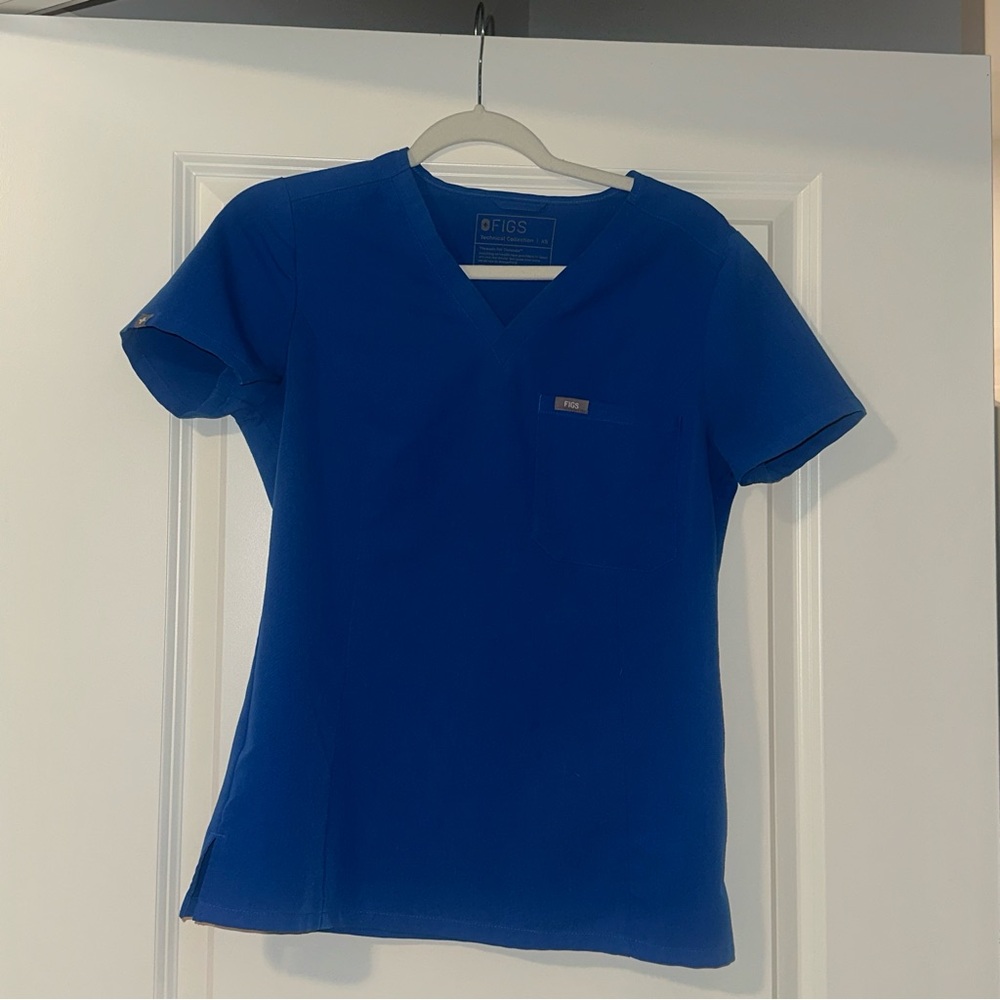 Women’s figs scrubs slim Catarina one pocket top size XS royal blue